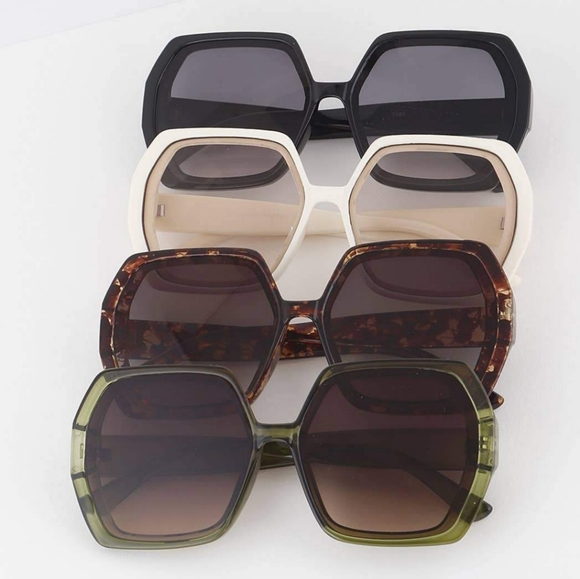 Accessories - 💥SOLD💥❤ Hexagon Framed Sunglasses